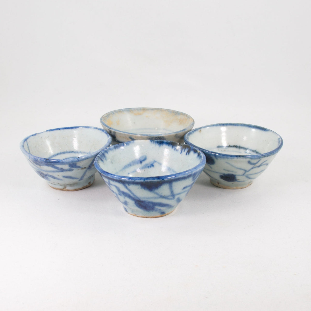 Antique Porcelain Blue And White Grass Pattern Tea Cup